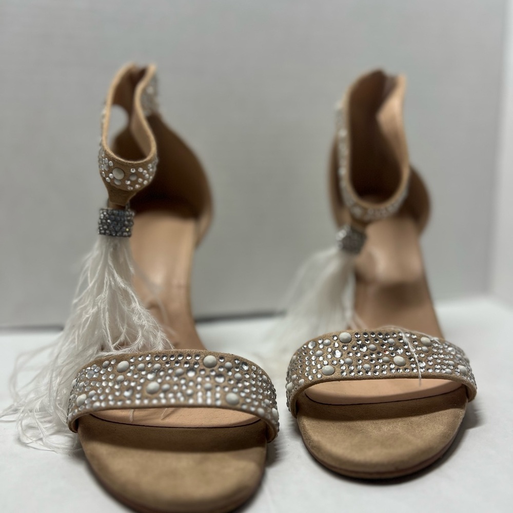 Elegant Tan and White Women's Heels